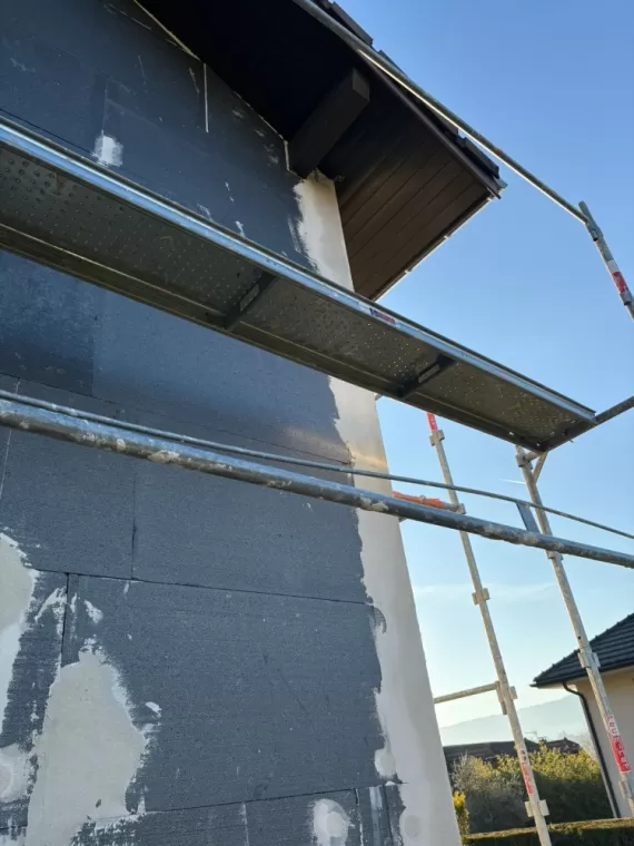 pose d'isolant sur mur extérieur à aix les bains