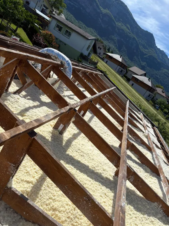 Soufflage ouate de cellulose en combles perdus à Chambéry